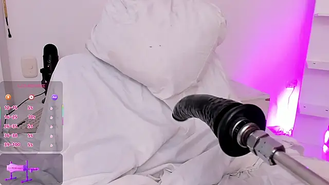 Snapshot of arynaughty20 chatting on 23, 3, 2026 arynaughty20 online show from 23, 3, 2026