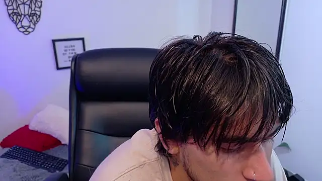 Elian savoy online show from 5, 4, 2026