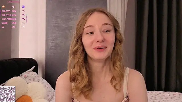 Snapshot of ElvinaRose chatting on 13, 11, 2025 ElvinaRose online show from 13, 11, 2025