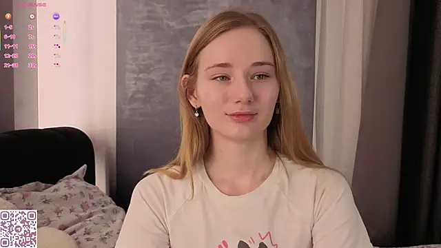 Snapshot of ElvinaRose chatting on 14, 11, 2025 ElvinaRose online show from 14, 11, 2025