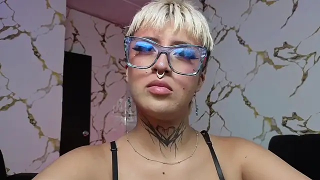 Snapshot of Rebeka-baker chatting on 30, 3, 2026 Rebeka-baker online show from 30, 3, 2026