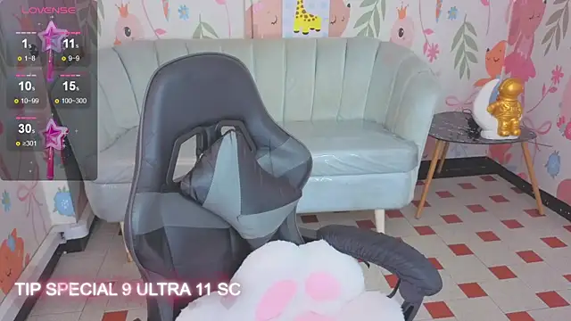 Snapshot of Paris09_v_ chatting on 17, 3, 2026 Paris09 v online show from 17, 3, 2026