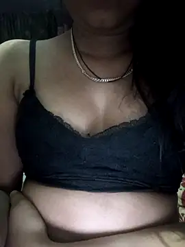 Snapshot of heaven_queen69 chatting on 2, 12, 2025 heaven queen69 online show from 2, 12, 2025