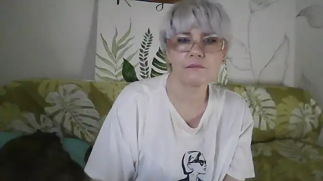 Catty Lady online show from 23, 11, 2025