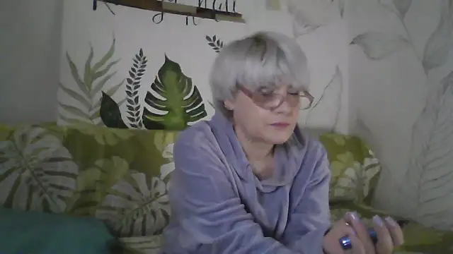 Catty Lady online show from 20, 12, 2025