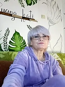 Catty Lady online show from 6, 2, 2026