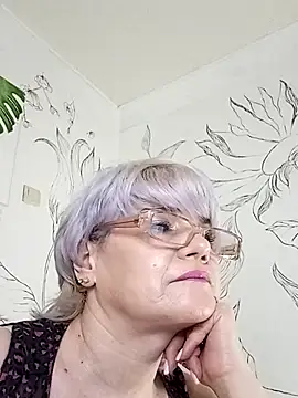 Catty Lady online show from 3, 3, 2026