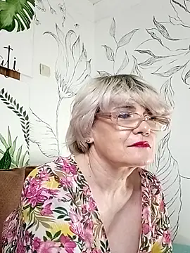 Snapshot of Catty_Lady chatting on 18, 5, 2026 Catty Lady online show from 18, 5, 2026