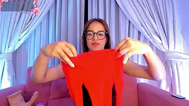 ZoeWestt online show from 16, 12, 2025