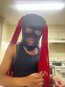 Snapshot of masked_doll_kashi chatting on 23, 4, 2026 masked doll kashi online show from 23, 4, 2026