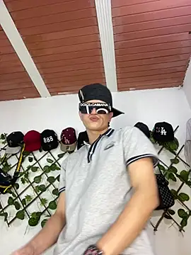 Snapshot of Themasterhades_777 chatting on 5, 4, 2026 Themasterhades 777 online show from 5, 4, 2026