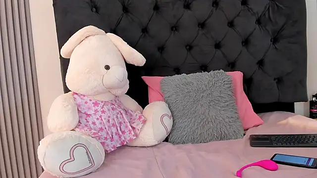 Snapshot of Dulce_Maay chatting on 16, 9, 2025 Dulce Maay online show from 16, 9, 2025