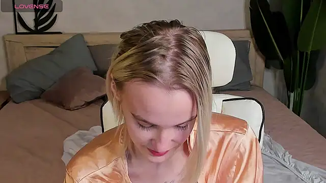 Carolin Miller online show from 9, 11, 2025