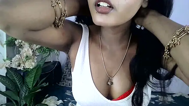 Snapshot of ANNU_ chatting on 9, 4, 2026 ANNU online show from 9, 4, 2026