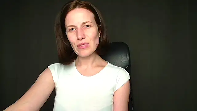 Snapshot of Kelly_Kisss chatting on 3, 5, 2026 Kelly Kisss online show from 3, 5, 2026