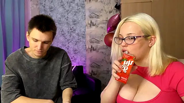 Snapshot of Mia_Sakuraa chatting on 28, 9, 2025 Mia Sakuraa online show from 28, 9, 2025