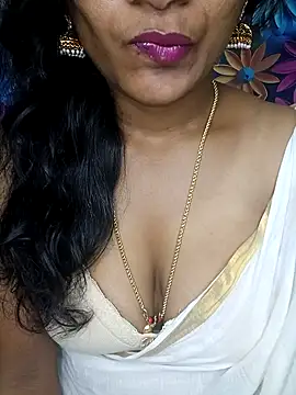 Snapshot of Anu_Reddy_10 chatting on 5, 11, 2025 Anu Reddy 10 online show from 5, 11, 2025