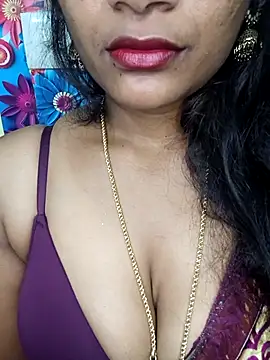 Snapshot of Anu_Reddy_10 chatting on 11, 11, 2025 Anu Reddy 10 online show from 11, 11, 2025