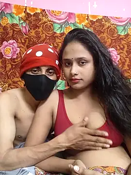 Seducing couple online show from 22, 9, 2025