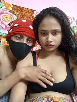 Seducing couple online show from 26, 9, 2025