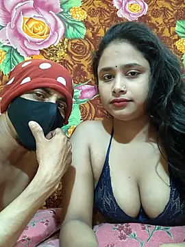 Seducing couple online show from 28, 3, 2026