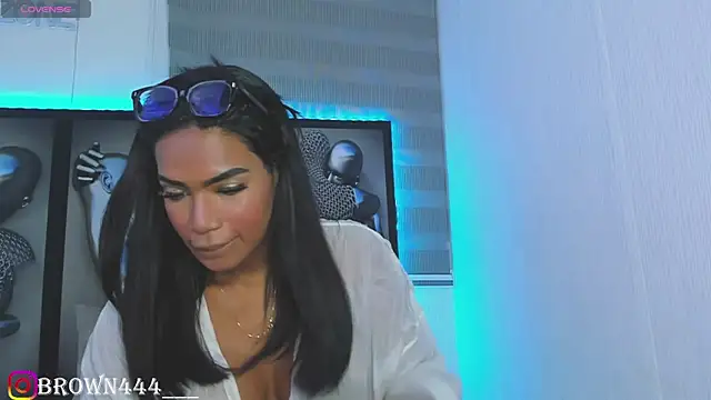  naomibrown  online show from 19, 5, 2026