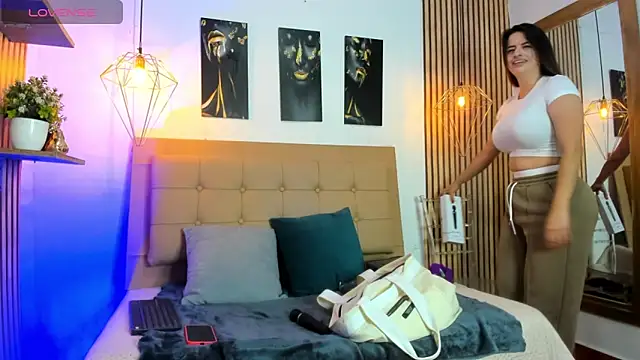 Snapshot of _samanthaa_foxx chatting on 4, 11, 2025 samanthaa foxx online show from 4, 11, 2025