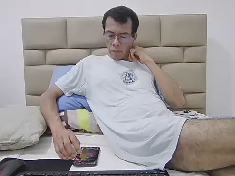 skinnylatino51 online show from 21, 9, 2025