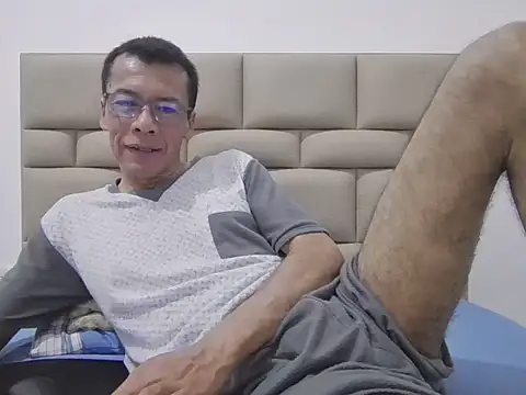 skinnylatino51 online show from 15, 11, 2025