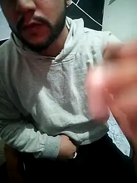 Snapshot of Kartikkartik8595 chatting on 27, 11, 2025 Kartikkartik8595 online show from 27, 11, 2025