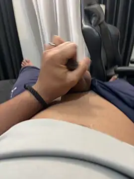 Snapshot of Kartikkartik8595 chatting on 15, 4, 2026 Kartikkartik8595 online show from 15, 4, 2026