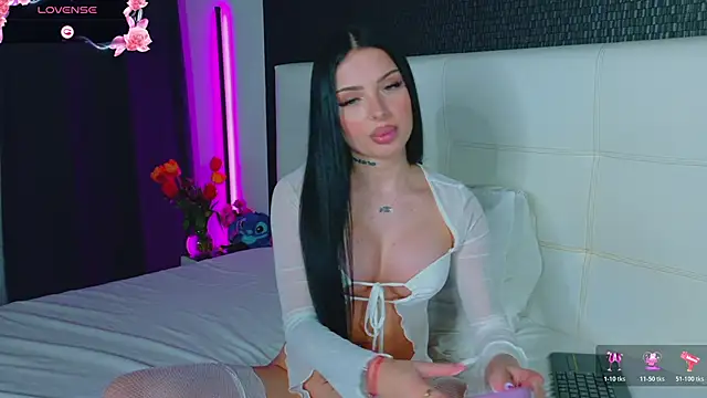 AshleyEttheenn online show from 10, 4, 2026