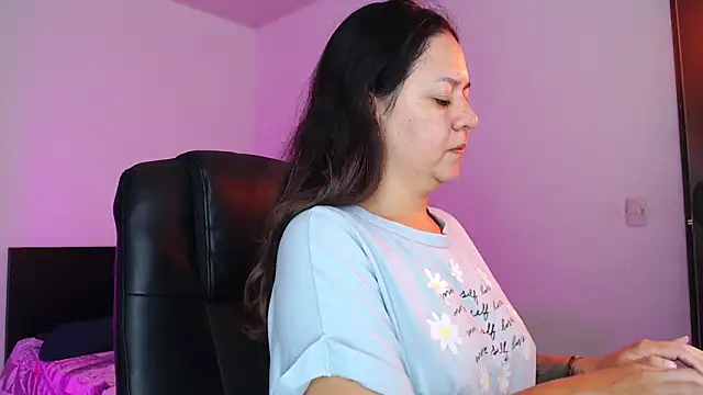 Abbyjoness21 online show from 25, 11, 2025