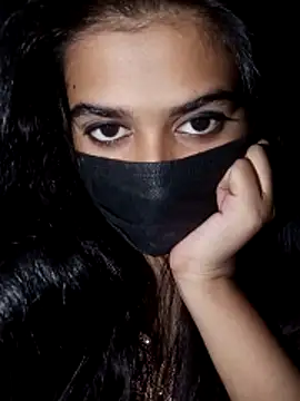 Snapshot of umairahaasan_1 chatting on 18, 11, 2025 umairahaasan 1 online show from 18, 11, 2025