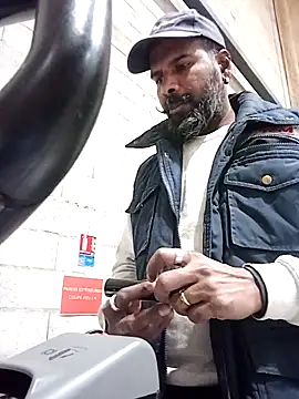 frenchblackc31 online show from 14, 11, 2025