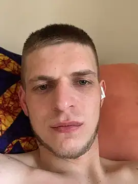 Snapshot of macho1347 chatting on 5, 4, 2026 macho1347 online show from 5, 4, 2026