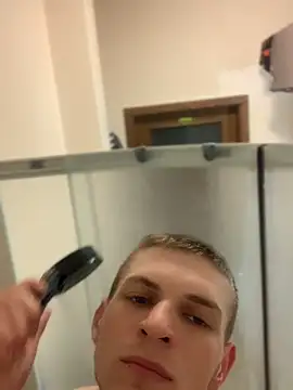 Snapshot of macho1347 chatting on 8, 4, 2026 macho1347 online show from 8, 4, 2026