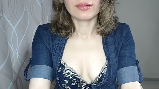 Snapshot of miss__Sophie chatting on 7, 7, 2026 miss Sophie online show from 7, 7, 2026