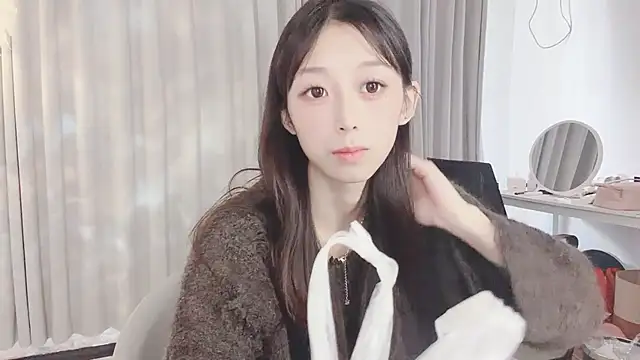 Snapshot of jiangjiang_caicai chatting on 7, 11, 2025 jiangjiang caicai online show from 7, 11, 2025