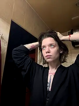 enchanting chloe online show from 10, 10, 2025