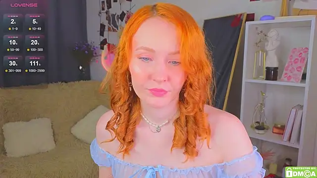 Snapshot of JoyceJones chatting on 30, 9, 2025 JoyceJones online show from 30, 9, 2025