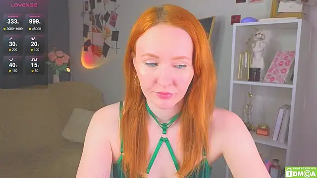 Snapshot of JoyceJones chatting on 11, 10, 2025 JoyceJones online show from 11, 10, 2025