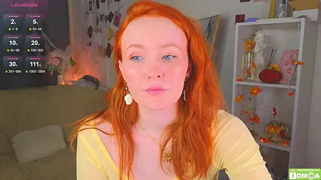 Snapshot of JoyceJones chatting on 1, 11, 2025 JoyceJones online show from 1, 11, 2025