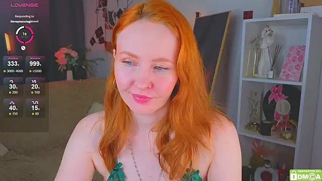 Snapshot of JoyceJones chatting on 30, 11, 2025 JoyceJones online show from 30, 11, 2025