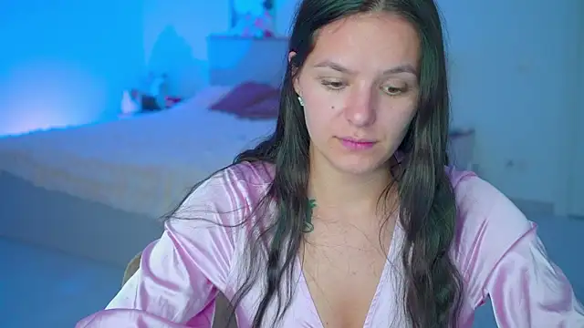 Snapshot of EwelynScott chatting on 10, 9, 2025 EwelynScott online show from 10, 9, 2025