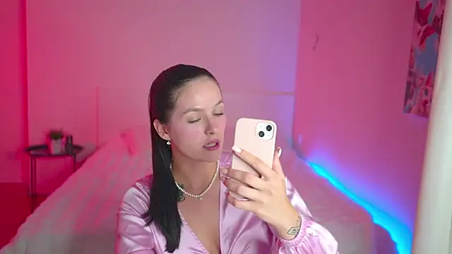 Snapshot of EwelynScott chatting on 17, 9, 2025 EwelynScott online show from 17, 9, 2025