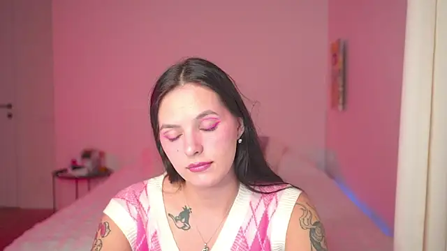 Snapshot of EwelynScott chatting on 26, 9, 2025 EwelynScott online show from 26, 9, 2025