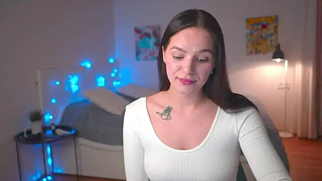 Snapshot of EwelynScott chatting on 13, 10, 2025 EwelynScott online show from 13, 10, 2025