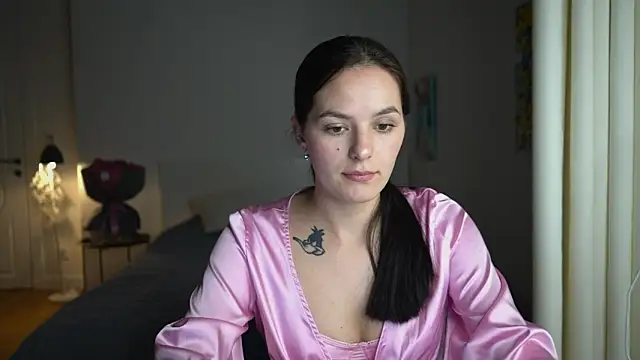 Snapshot of EwelynScott chatting on 9, 11, 2025 EwelynScott online show from 9, 11, 2025