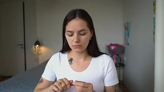 Snapshot of EwelynScott chatting on 12, 11, 2025 EwelynScott online show from 12, 11, 2025